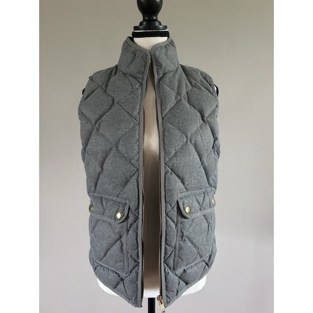 J Crew Gray Quilted Vest With Pop Collar. Preppy, Warm, Classic. Down Filling